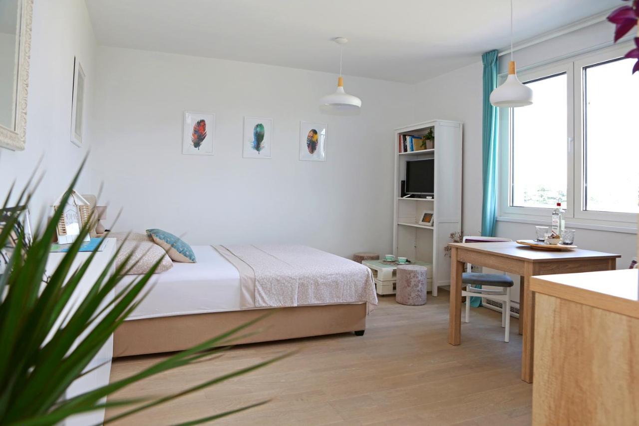 Studio Apartment Camino With Parking Задар Екстериор снимка