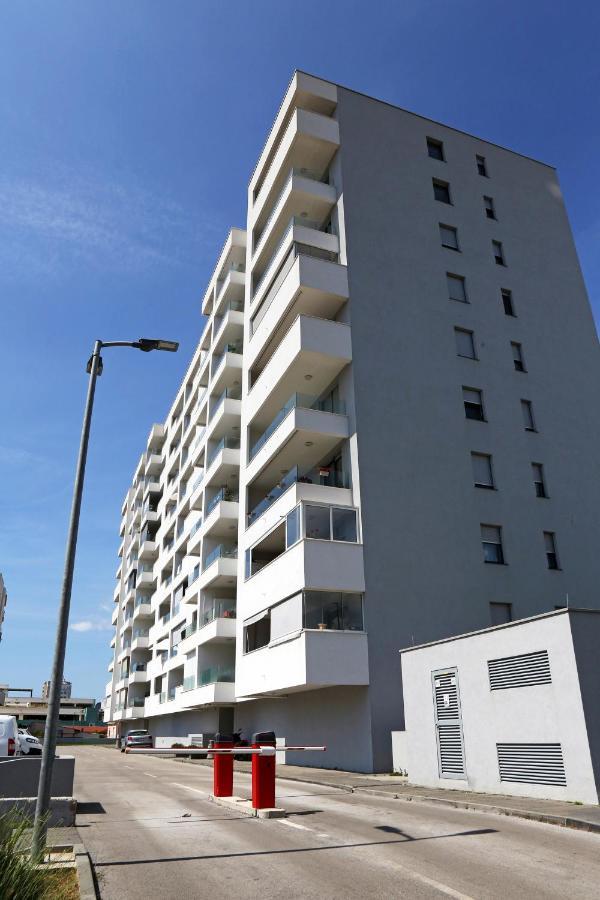 Studio Apartment Camino With Parking Задар Екстериор снимка