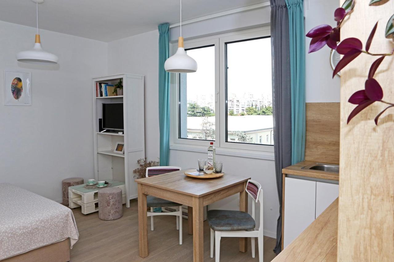 Studio Apartment Camino With Parking Задар Екстериор снимка